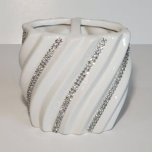 Bella Lux Toothbrush Holder Brand New